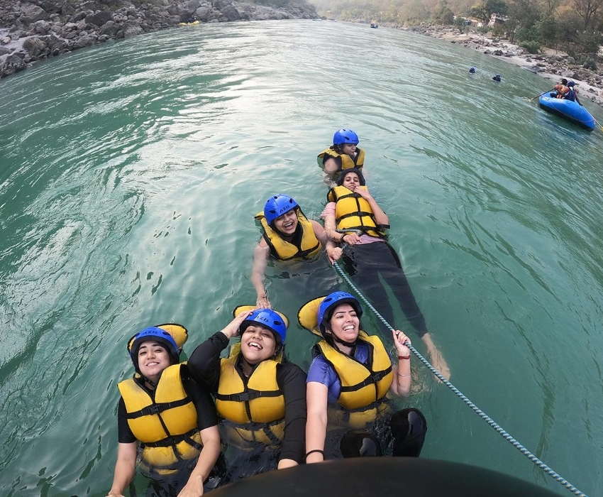 12km Rafting in Rishikesh