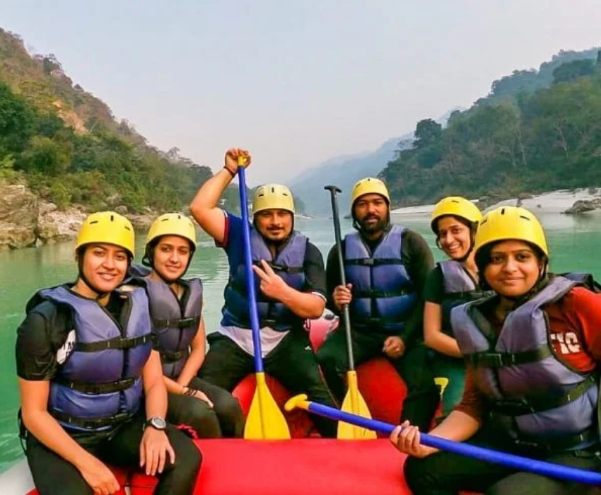 12km Rafting in Rishikesh