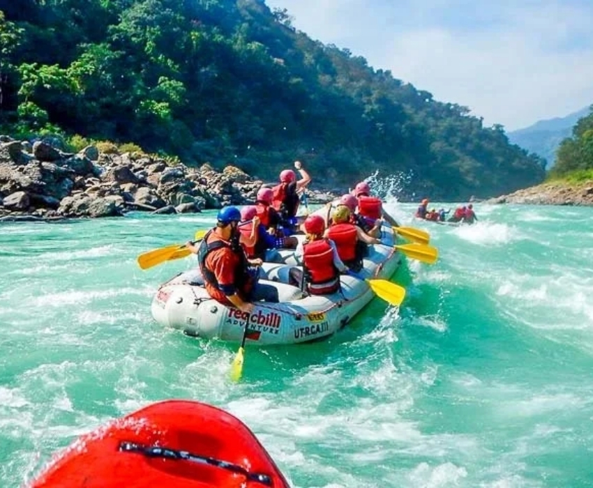 12km Rafting in Rishikesh